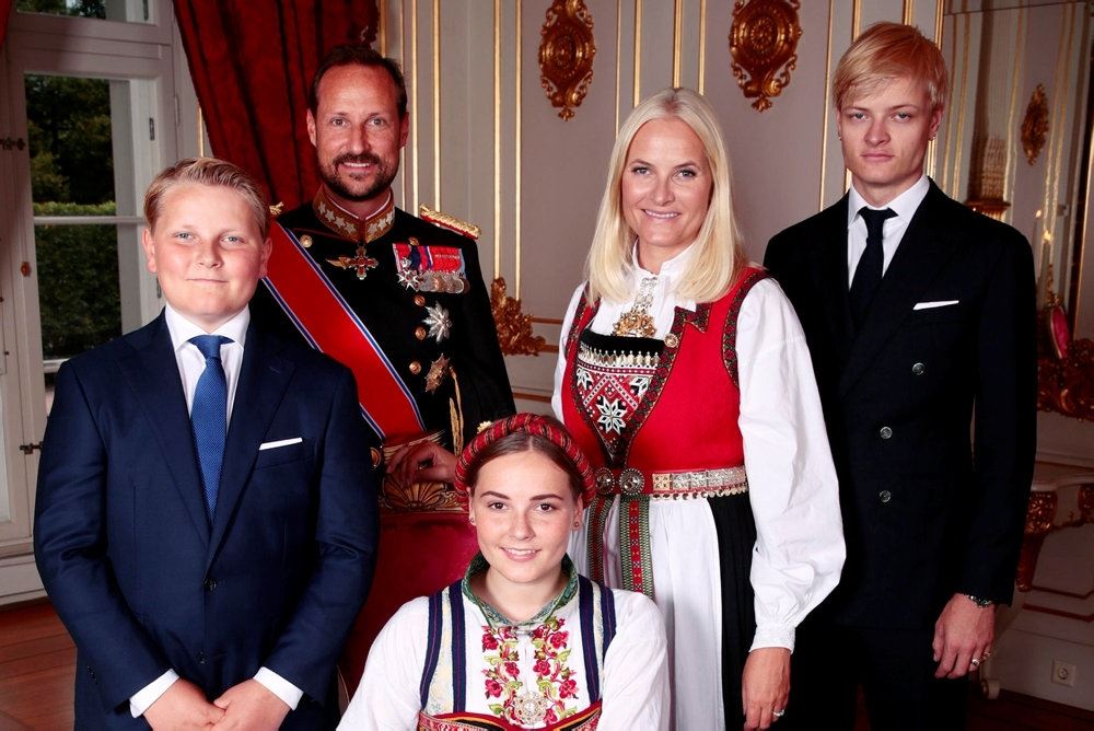 Den norske Kronprinsesse Mette-Marit med sin familie 
