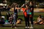 Motionister får tjekket deres temperatur i en park i Californien