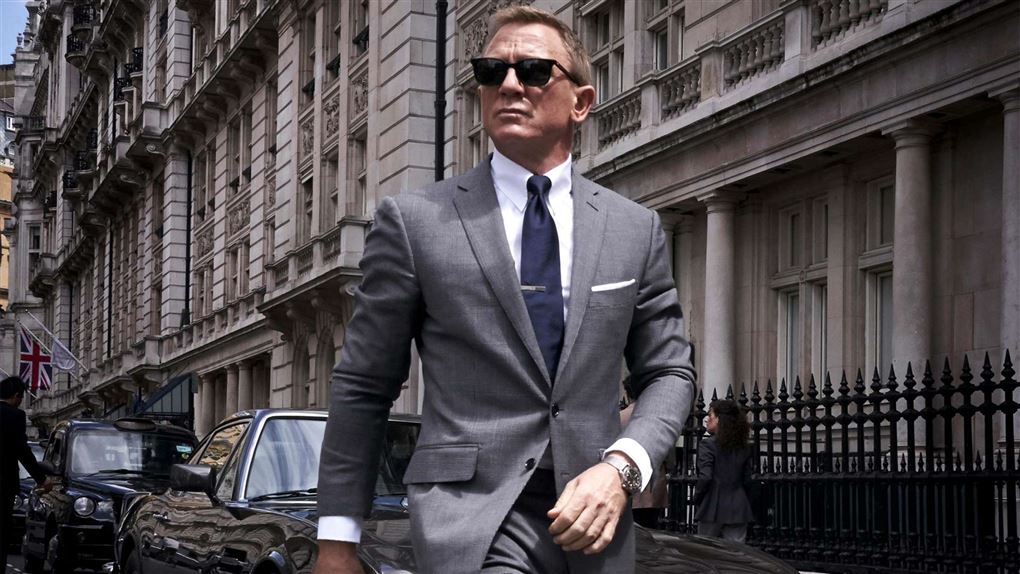 Daniel Craig i scene som James Bond