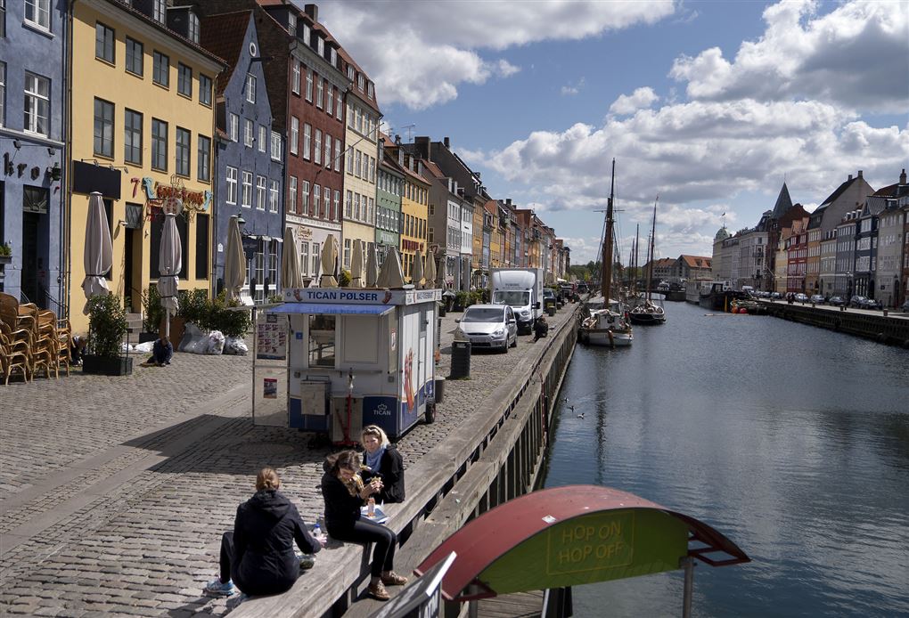 Billede af kanalen ved Nyhavn i sol