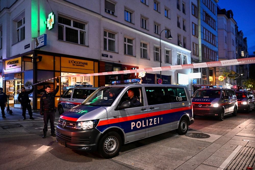 Politbiler og afspærring på gaden i Wien 