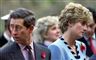 billede af prins Charles og prinsesse Diana der kigger hver sin vej