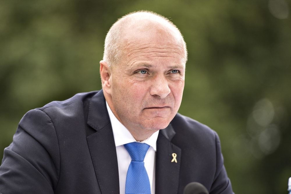 Venstre-politikeren Søren Gade med jakke og blåt slips 