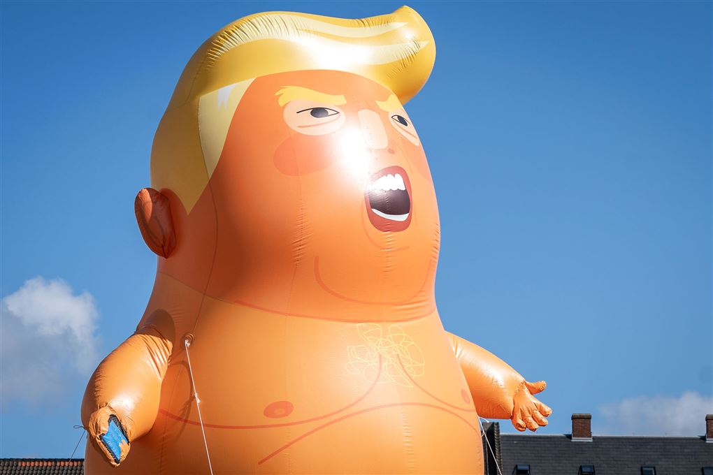 ballon der forestiller Donald Trump som baby