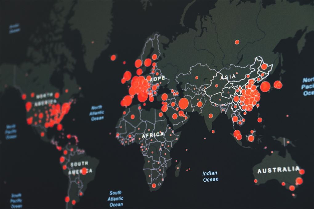 verdenskort med røde prikker 