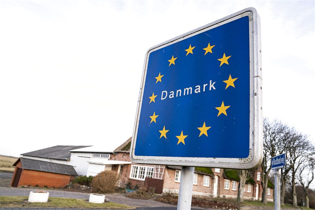 skilt med teksten Danmark står ved grænsen til Tyskland