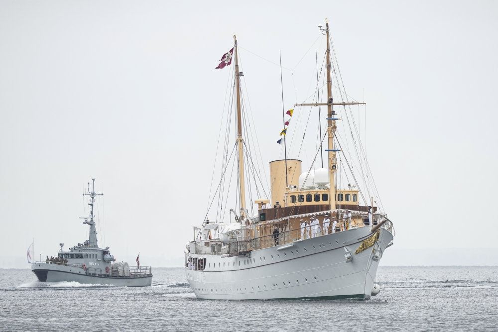 Kongeskibet i rum sø