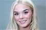 danseren asta björk smiler 