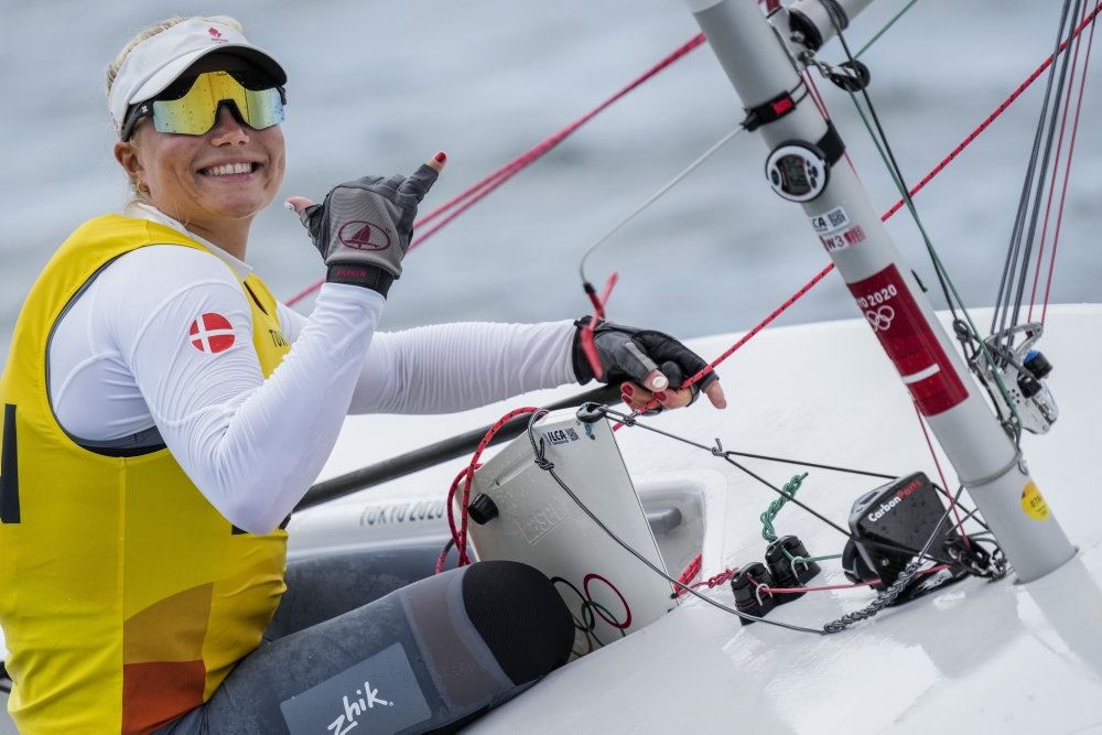 anne marie rindom smiler i båden