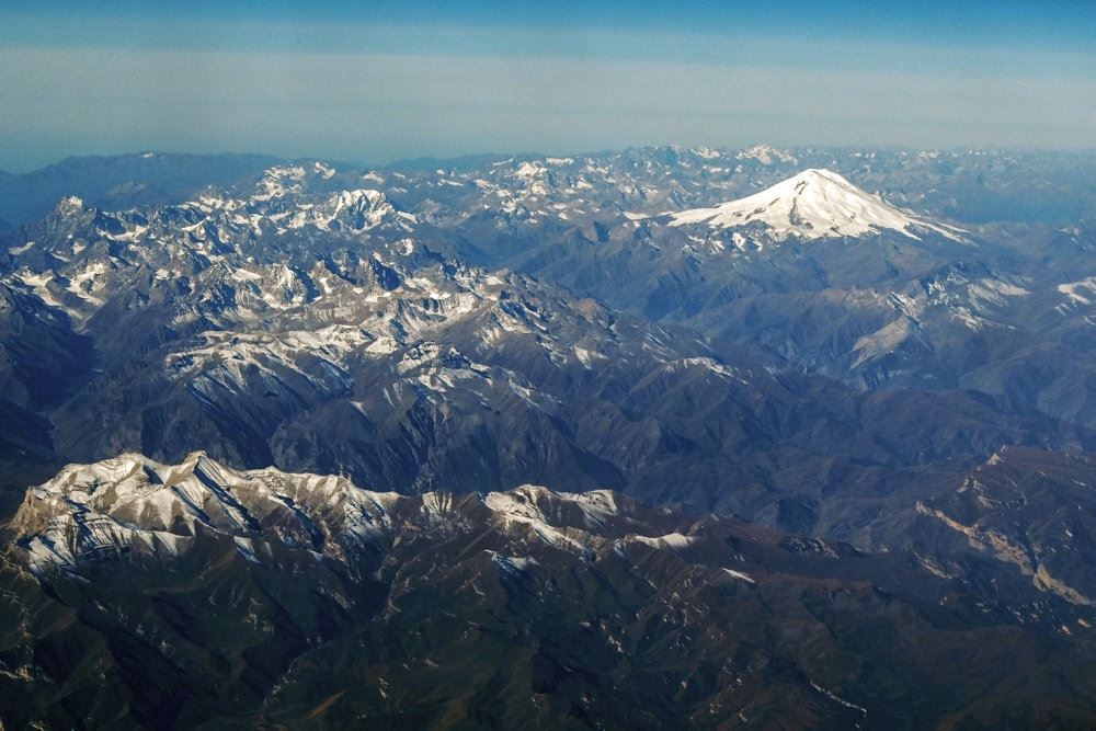 bjerget elbrus set fra distancen