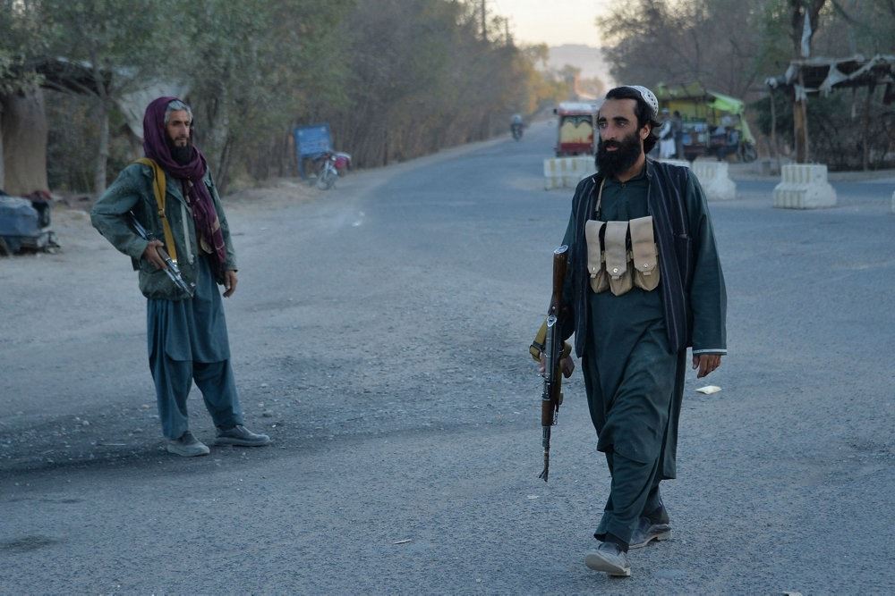To talibanere på en vej
