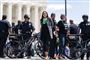 Politikere bliver anholdt foran Capitol Hill