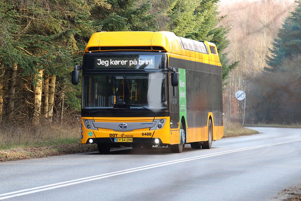 En gul bus