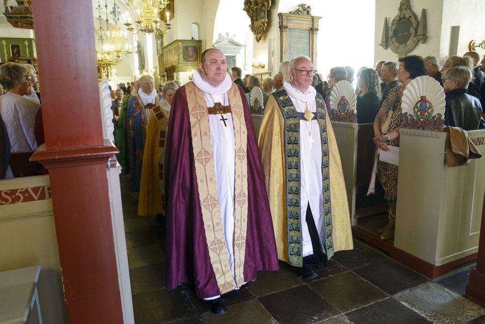 Peter Henrik Skov-Jakobsen  i sit tøj som biskop