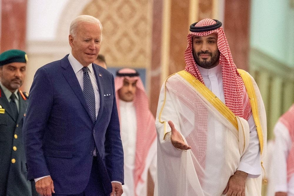 usas præsident biden med arabisk prins