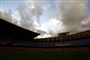 dramatisk himmel over et stadion