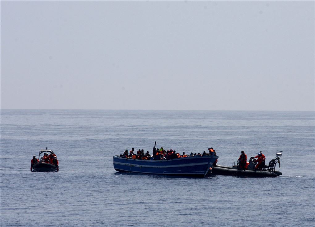 Bådflygtninge på vandet