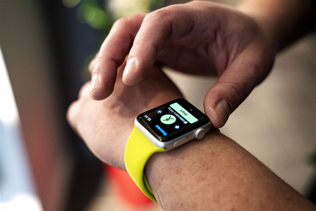 trykker på apple watch