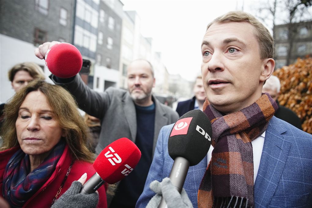 morten messerschmidt bliver interviewet 