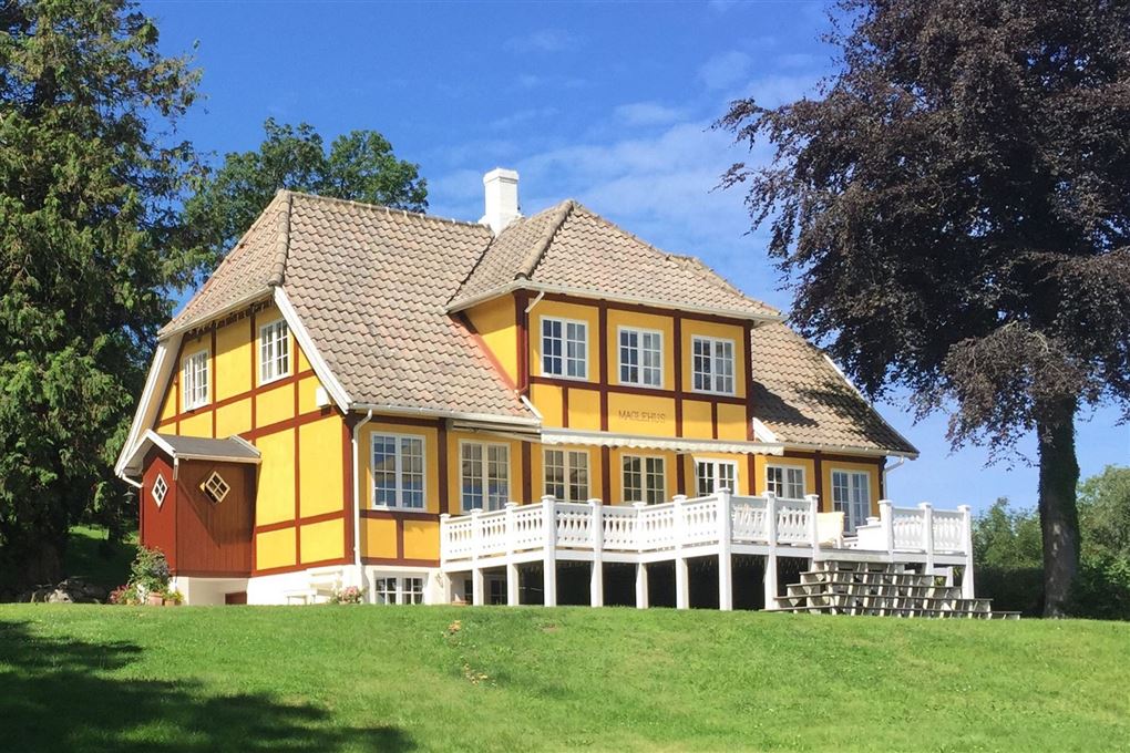 et gult sommerhus