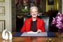 Dronning Margrethe ved sit skrivebord