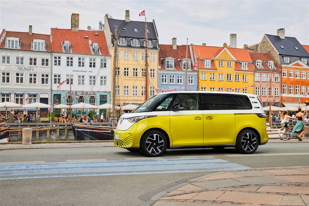 en minibus i Nyhavn