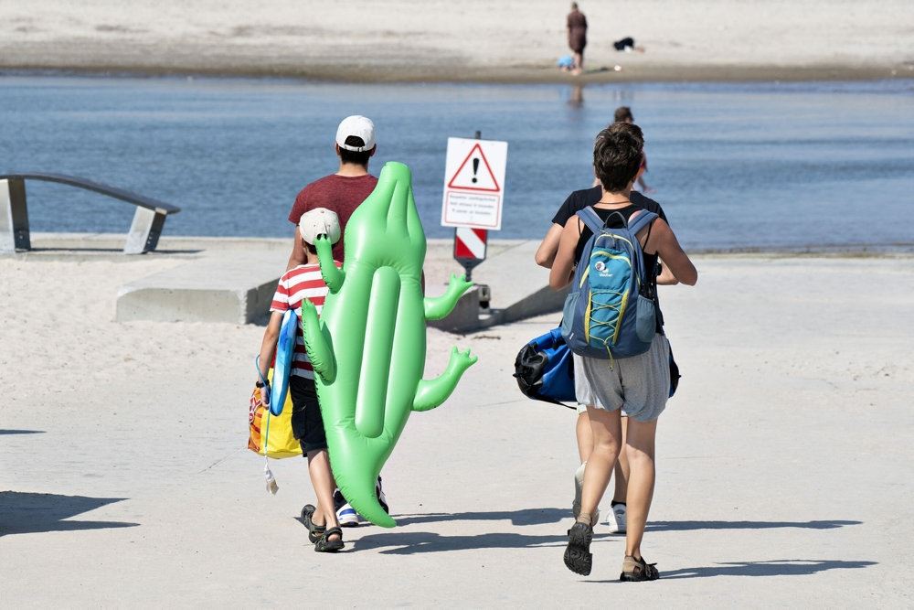 folk på stranden