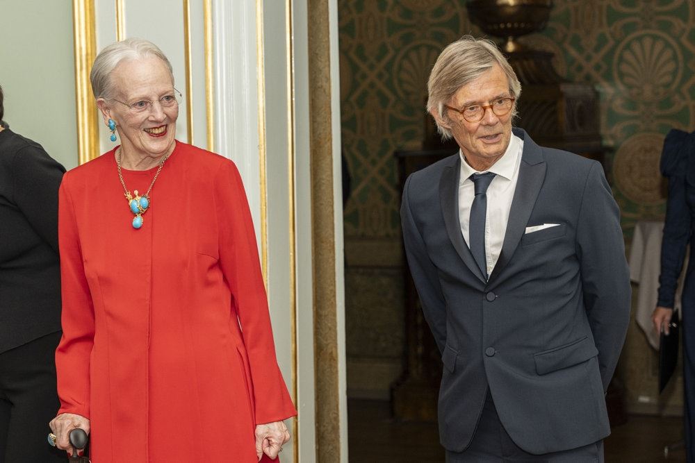 dronningen og en mand