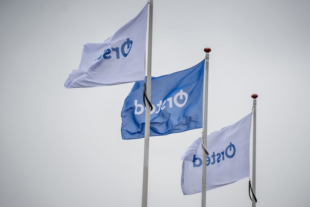 flag med Ørsteds logo