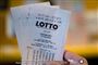 person holder lottokuponer