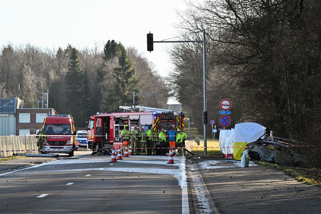Redningsarbejdere på stedet