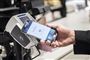 telefon med mobilepay billede