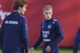 fodboldspillere i aktion 