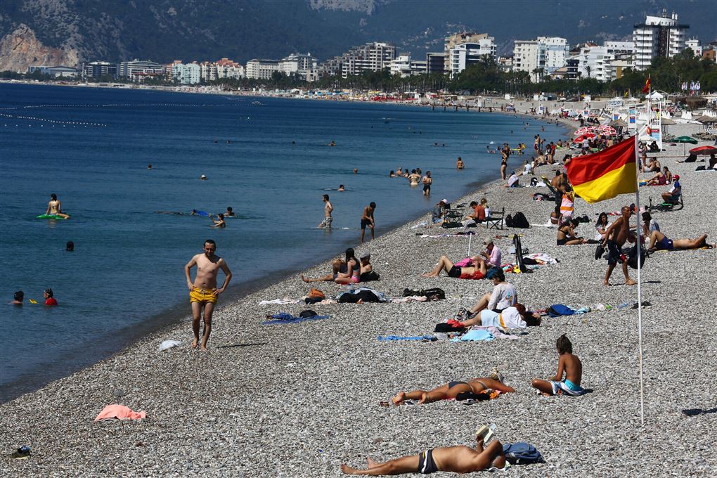 badegæster på strand