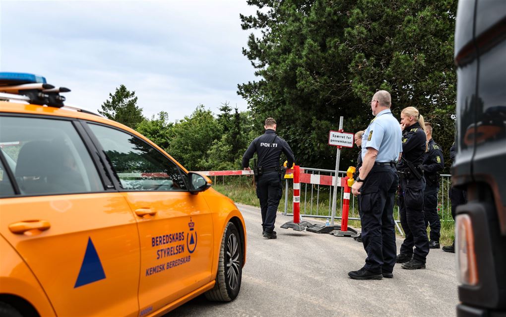 Folk fra beredskabsstyrelsen og politi
