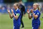Magdalena Erikson og Pernille Harder i fodboldtøj