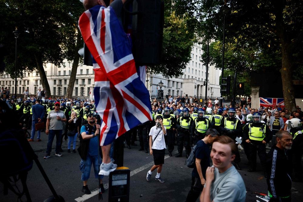 demonstrationer i england