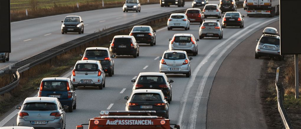 en kø på motorvej