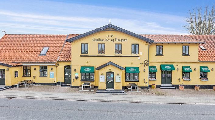 en kro set fra vejen