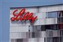 Eli Lilly logo på bygning