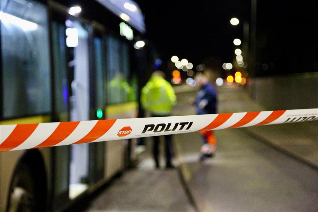 politi til stede på vej