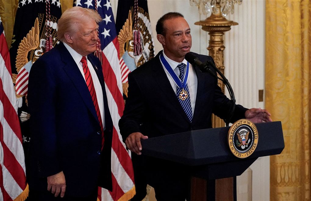 Trump og Tiger woods på talerstol