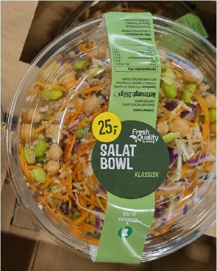 plasticbeholder med salat