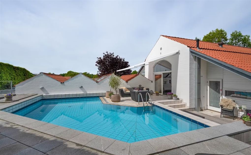 villa med pool