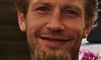 Mand smiler 