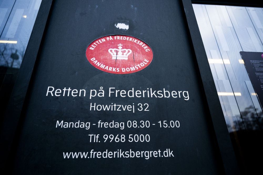 skilt foran retten på frederiksberg