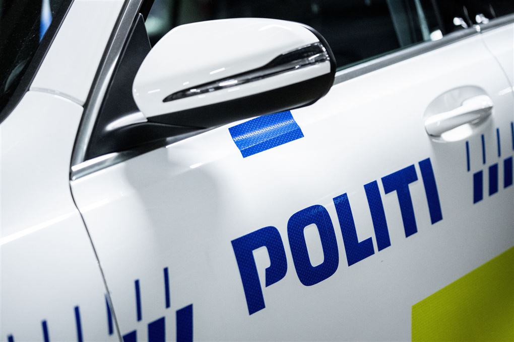 døren på en politibil