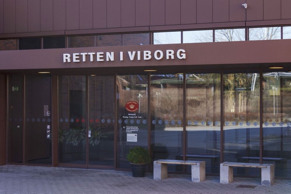 Indgang til retsbygning
