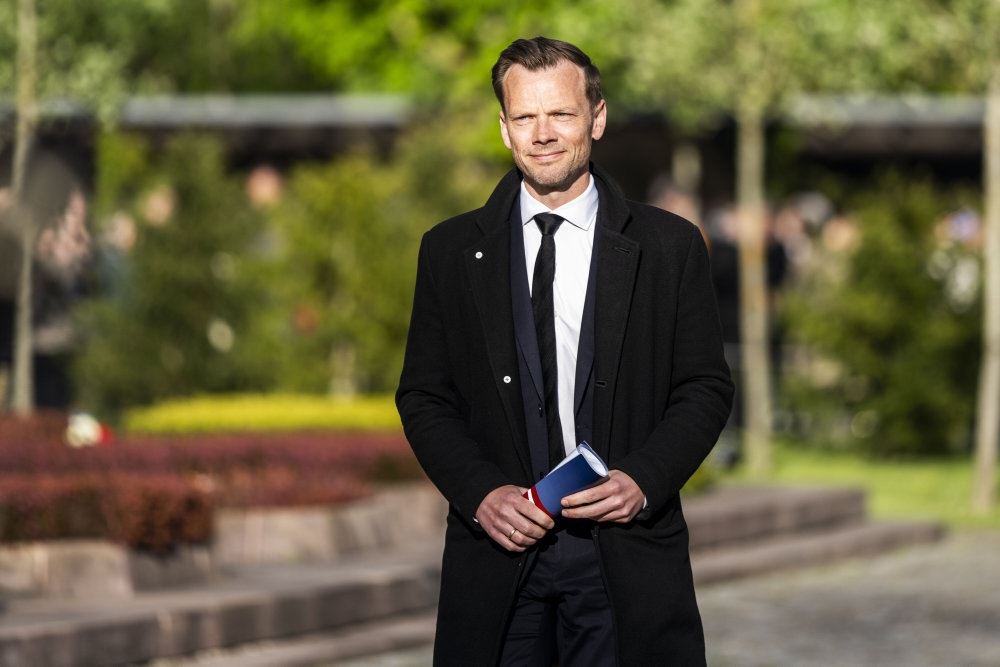 Justitsminister Peter Hummelgaard i sort jakkesæt