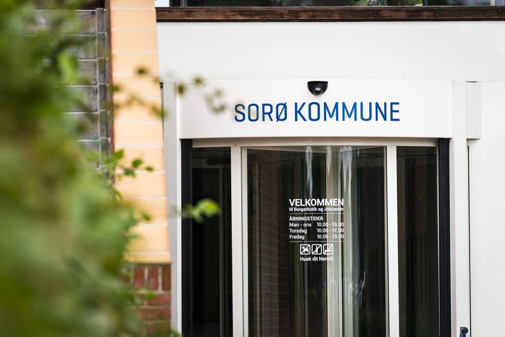 billede af indgangen til Sorø rådhus